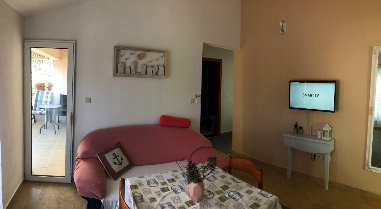 Apartments Leko Жуляна Екстер'єр фото